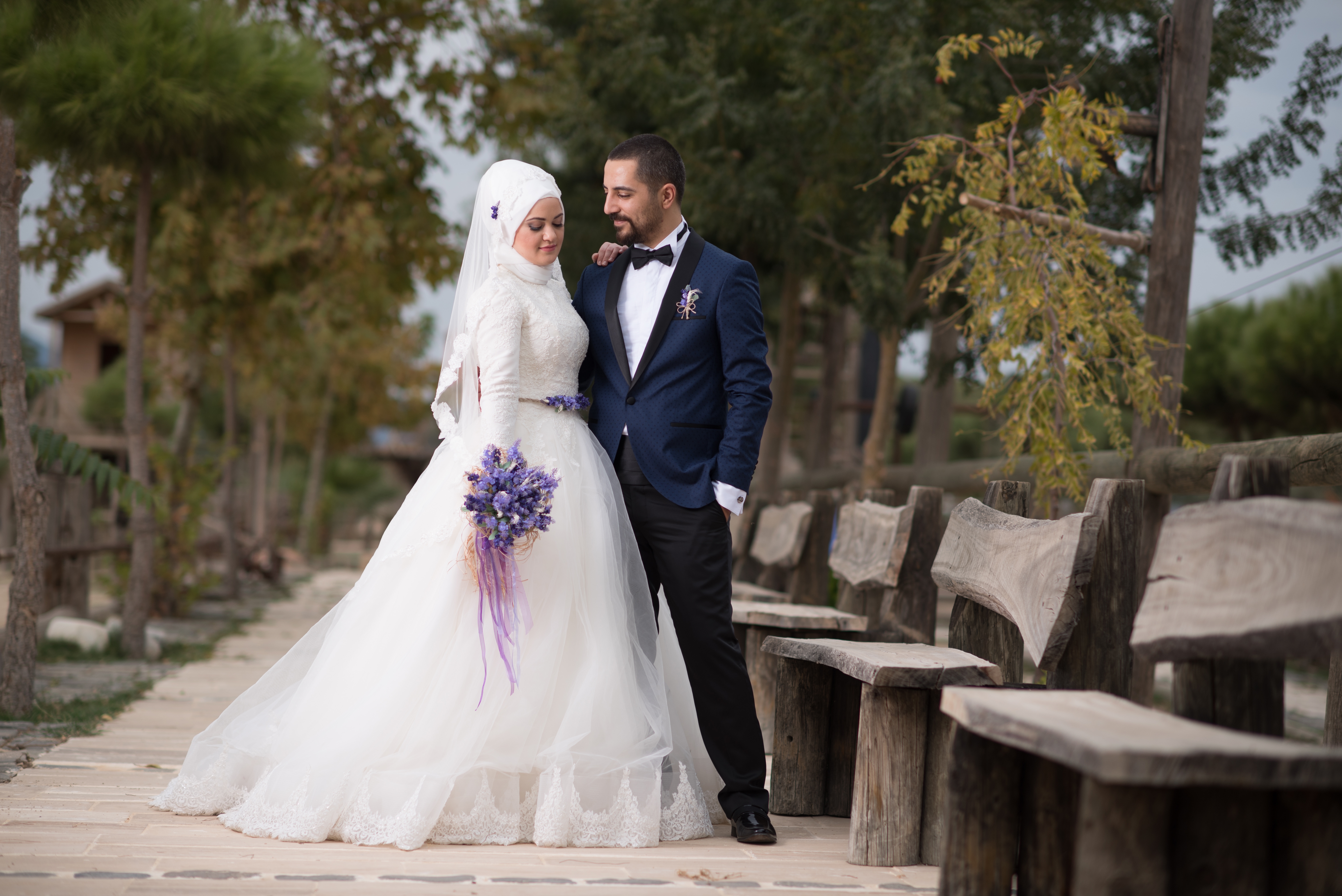 young-muslim-bride-and-groom-wedding-photos